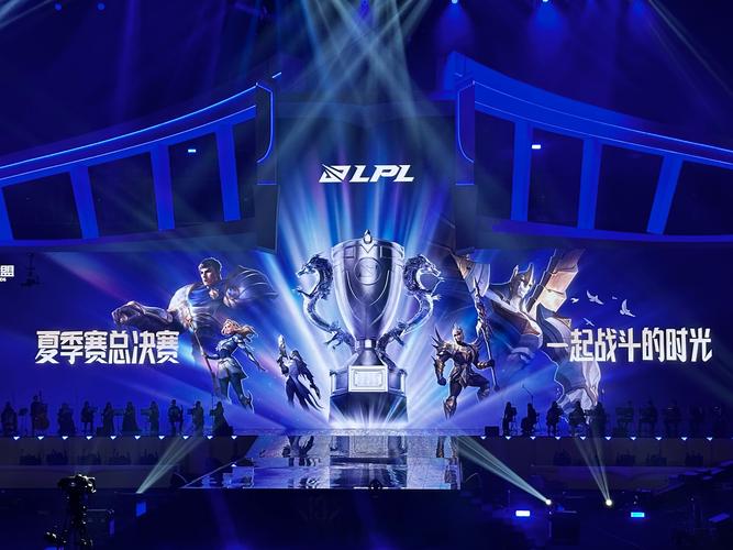 LPL揭幕战燃爆全场，电竞魅力再次绽放,激情四溢的赛场